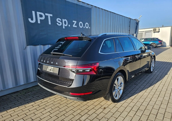 Skoda Superb cena 109347 przebieg: 113762, rok produkcji 2019 z Żychlin małe 466